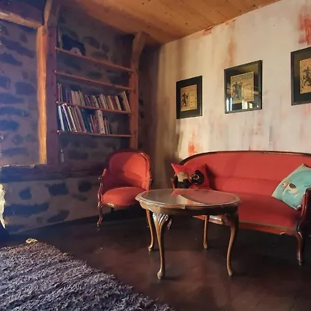 La D'hote Du Petit Mazilloux *
